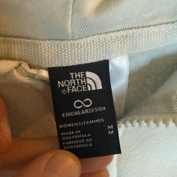 The North Face off-white crop Full-Zip Hoodie - Picture 2 of 4